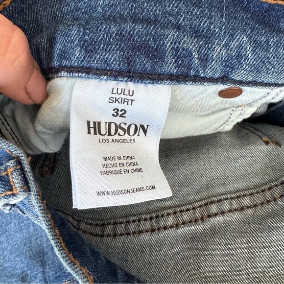 Like New! Hudson Lulu Cutoff Denim Mini Skirt in Vroom - Picture 7 of 9